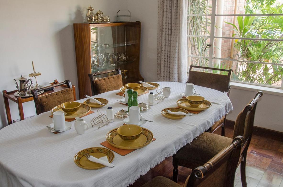 Hillside Manor Hotel Bulawayo Ngoại thất bức ảnh