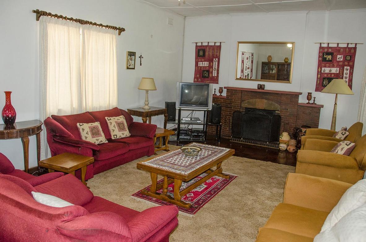 Hillside Manor Hotel Bulawayo Ngoại thất bức ảnh